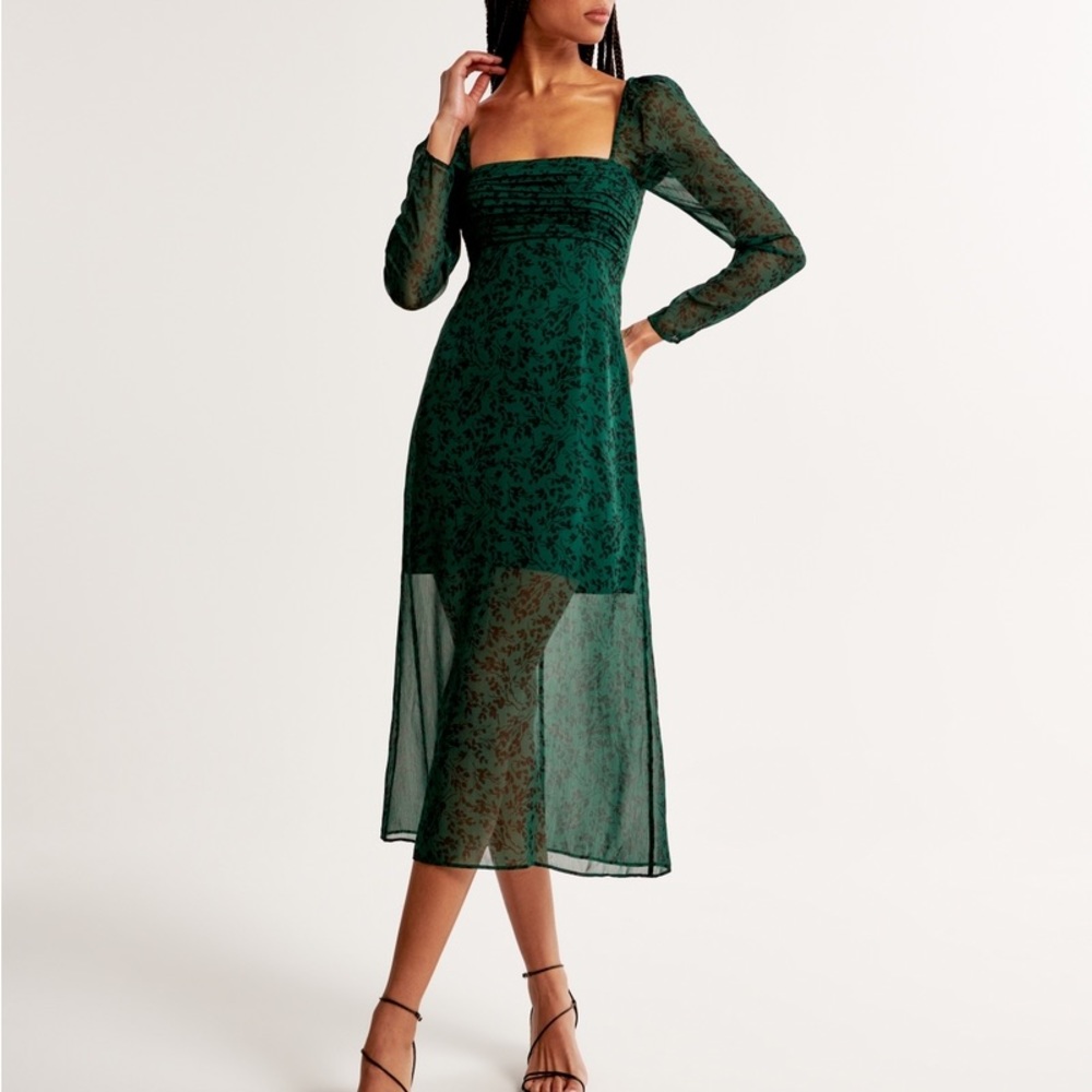 Abercrombie & Fitch long-sleeve dress